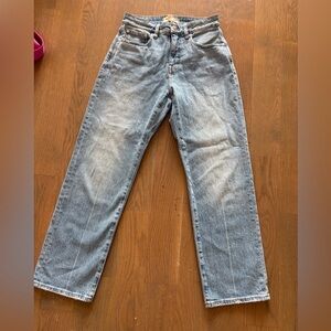 NWOT Women’s Curvy 90s Straight Petite Blue Denim Jeans